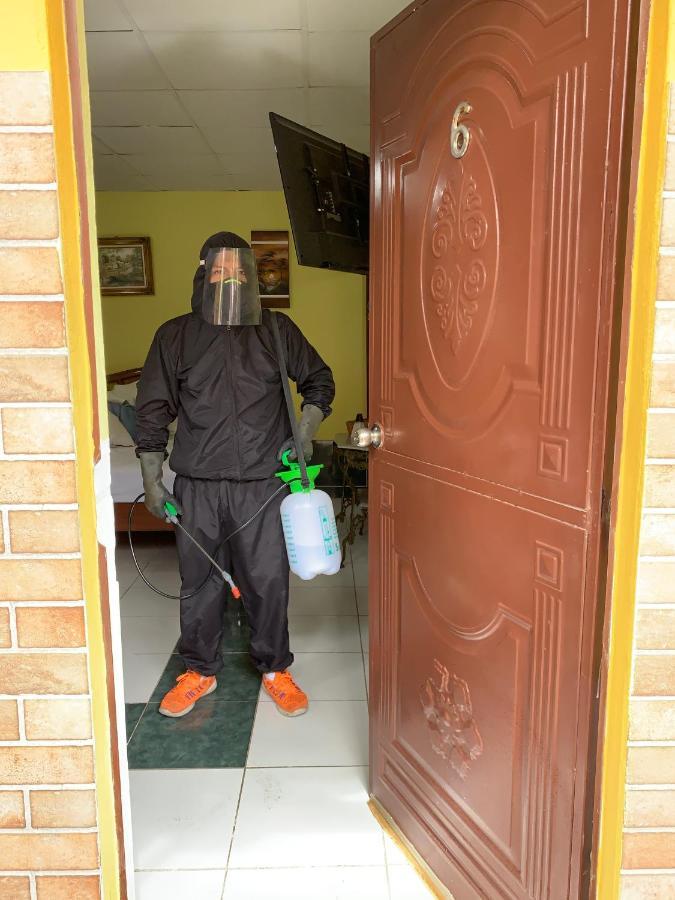 ホテル Alpachaca Quito Airport タバベラ エクステリア 写真